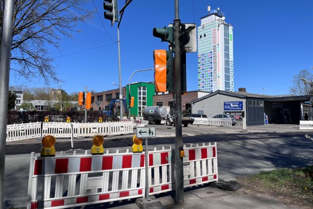 Baustelle am Resser Weg Herten, im Hintergrund sieht man den Wenger-Turm.