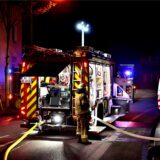 Die Feuerwehr Recklinghausen war bei einem Brand an der Marienstraße im Stadtteil Süd im Einsatz. Ein Autofahrer versuchte dabei, zwischen den Einsatzfahrzeugen durchzufahren.