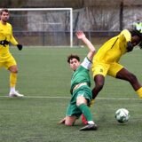 Sidney Tekoe (r.) traf in Reken zum 6:1-Endstand für den SV Hardt, Alex Brefort (l.) hatte vorher schon zwei der sechs Hardter Tore erzielt.