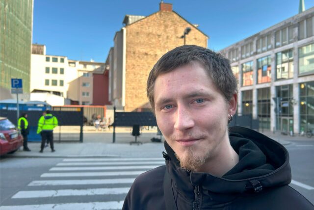 Pascal ist täglich auf der Freifläche für Drogenabhängige schräg gegenüber des Konsumraums „Café Kick“.