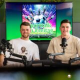 Felix Kranjc (l.) vom SV Hochlar 28 und Leon Schwandt vom BVH Dorsten lächeln beim Sporttalk in die Kamera