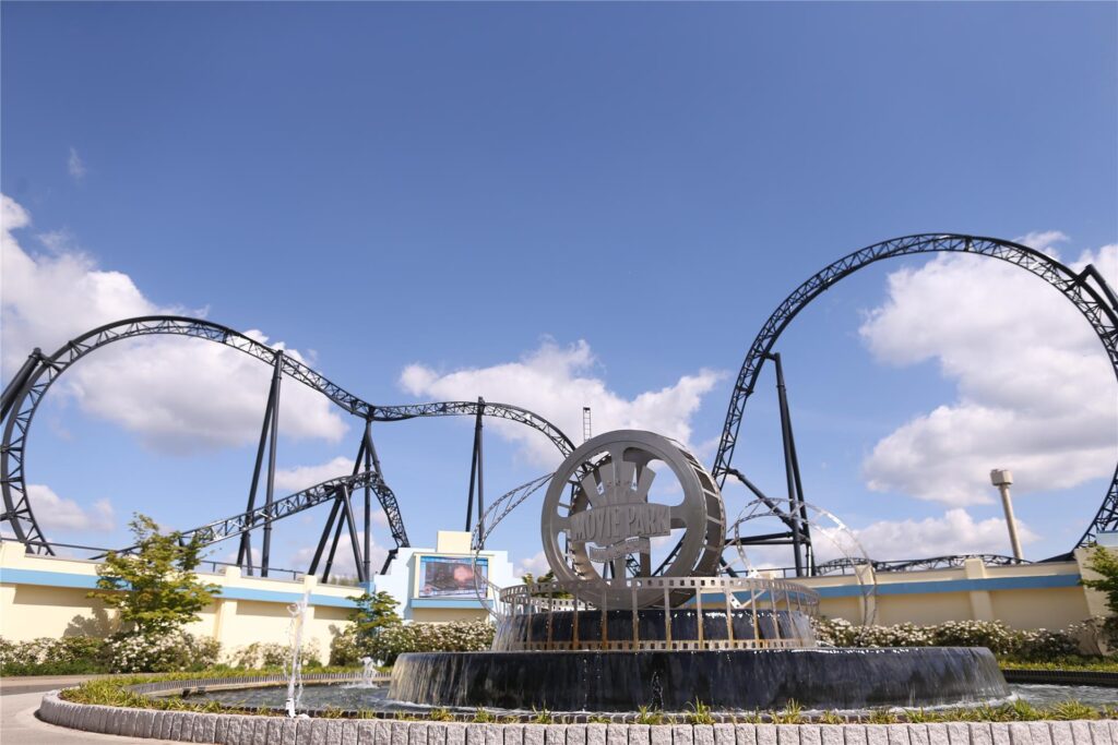 Eine Achterbahn im Movie Park Germany in Bottrop-Kirchhellen. Eine Achterbahn im Movie Park Germany in Bottrop-Kirchhellen.