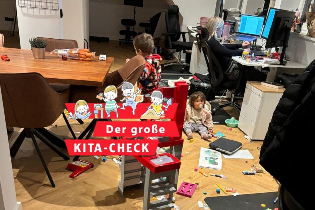 Franziska Beschorners Kinder spielen ausgelassen in der Steuerberatung Dieckhöfer & Partner in Dortmund, während Helen Dieckhöfer arbeitet. Carl und Ella sind längst Teil ihres Berufsalltags.