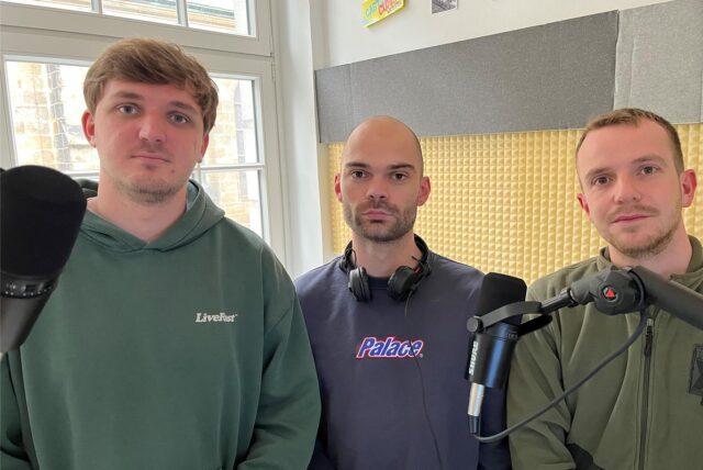 In der #150 PottCAS-Episode sprach Host Luca Füllgraf (m.) mit seinen beiden Gästen Tewe Schefer (r.) und Lars Biermann (l.) über die Nachrichten aus Castrop-Rauxel.