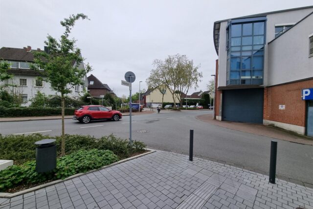 Im Kreuzungsbereich Kolpingstraße/Gertrudenstraße/Rottstraße/Martin-Luther-Straße seitlich der Stadthalle Datteln soll ein Kreisverkehr entstehen.