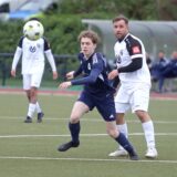 Torschütze zum 1:0: Marcel Kaiser (r.), hier im Duell mit Leon Markowski.