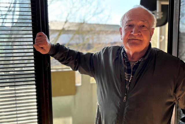 Ewald Glasmeyer ist Mieter in den Problemhäusern am Hackländer Platz in der Dortmunder Nordstadt.