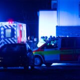 Mit starken Kräften trat die Polizei am Eventzentrum.NRW auf. Auch ein Rettungswagen war im Einsatz.
