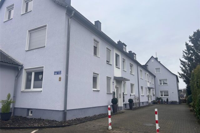 Die Mehrfamilienhäuser in der Cottenburgstraße 168-172.