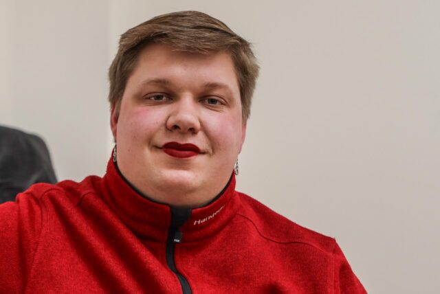 Nick Schiessl hat in nur zwei Jahren 40 Kilo zugenommen. Einen großen Teil seines Übergewichts hat er bereits wieder verloren – und er arbeitet weiter hart daran.