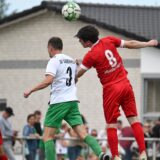 Flaesheims Jacob Stockhofe dribbelt im Spiel gegen die SG Suderwich mit dem Ball