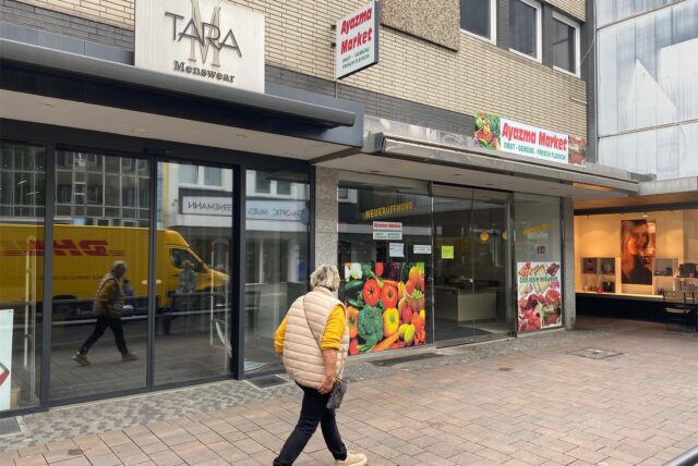 Zwei leer stehende Ladenlokale an der Hermannstraße in Herten-Mitte.