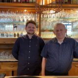 Vincenzo (r.) Parisi führt seit 10 Jahren das Ristorante Enzo. Sohn Angelo (l.) folgt dem Vorbild seines Vaters an einem eigenen Standort.