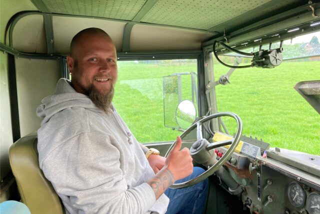 Marc Kolrust in seinem US-Lkw.