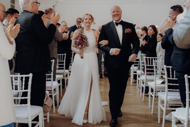 Clara und Jens Peick kurz nach ihrer Trauung in der Eventkirche in Dorstfeld