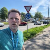 Auf der Bahnhofstraße staut sich der Verkehr am Mittwochvormittag.