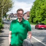 Andreas Brausen (CDU) steht an der Leveringhäuser Straße in Waltrop.