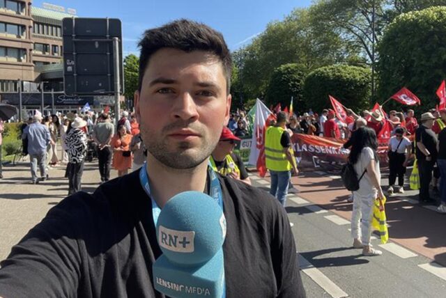 RN-Reporter Lukas Wittland auf einer DGB-Demo am 1. Mai in Dortmund.