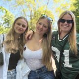 Mädchen am 1. Mai im Bürgerpark Maria Lindenhof in Dorsten