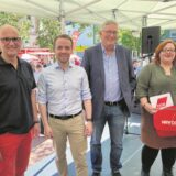 Kandidatenrunde zur Bürgermeisterwahl mit drei Männern und einer Frau
