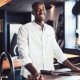 Der Meerbuscher Sternekoch Anthony Sarpong