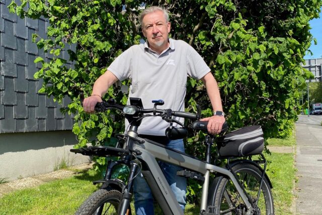 Andreas Linck vor seinem Haus an der Westerholter Straße in Herten.