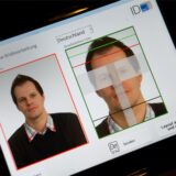 Schon seit Jahren werden Passfotos nach biometrischen Vorgaben erstellt, demnächst werden sie nur noch digital übermittelt.