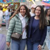 Kirmes-Samstag in der Castroper Altstadt: Es gab 80er-Partys und ein Höhen-Feuerwerk bei der 541. Castroper Frühjahrskirmes.