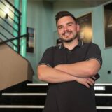 Christopher Meier-Wilkening steht im Central Kinocenter in Dorsten