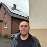 Seit 2011 speist Westnetz-Kunde Klaus-Peter Hofmann aus Recklinghausen-Röllinghausen über seine Photovoltaik-Anlage Strom ins Netz.