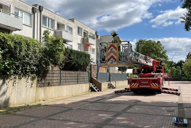 Mit der Drehleiter war die Feuerwehr vor Ort bei einem Einsatz an der Barkenberger Allee in Dorsten.