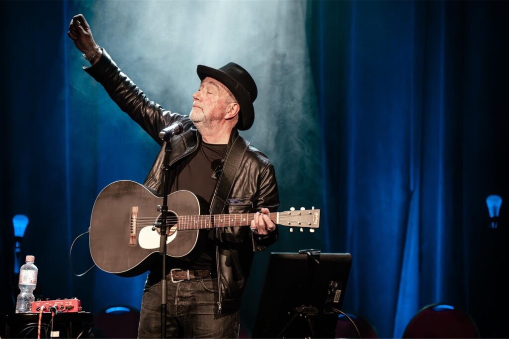 Die britische Band Fischer-Z rund um Frontmann John Watts macht am 23. August Halt am Kemnader See beim Zeltfestival Ruhr. Die britische Band Fischer-Z rund um Frontmann John Watts macht am 23. August Halt am Kemnader See beim Zeltfestival Ruhr.