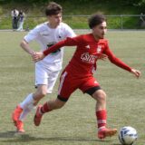 Auch Luca Fink (l.) traf beim 6:1-Sieg der A-Junioren von Teutonia SuS Waltrop gegen den VfB Hüls.