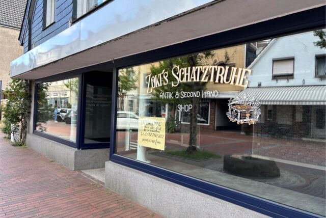 Schaufenster von „Zoki‘s Schatztruhe“ in Haltern