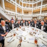 Ein Tisch beim Reinoldimahl 2019 in der Bürgerhalle des Rathauses in Dortmund.