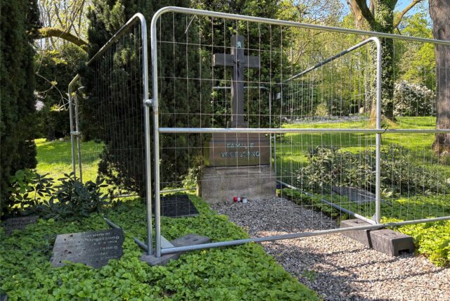 Das Grab der Familie Vogelsang auf dem Lohtor-Friedhof in Recklinghausen wurde aus Sicherheitsgründen abgesperrt.