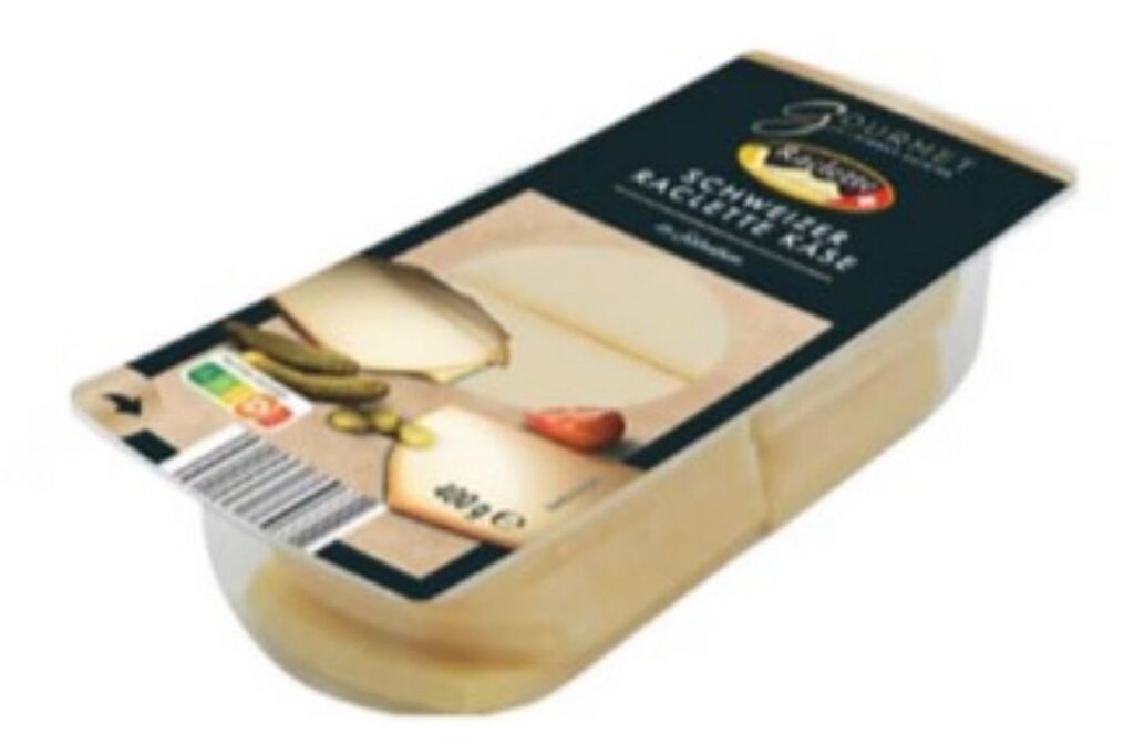 Eine Packung des Raclette-Käses von Aldi Süd, für den es eine Rückrufaktion gibt. Eine Packung des Raclette-Käses von Aldi Süd, für den es eine Rückrufaktion gibt.