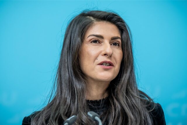 Staatsministerin Serap Güler