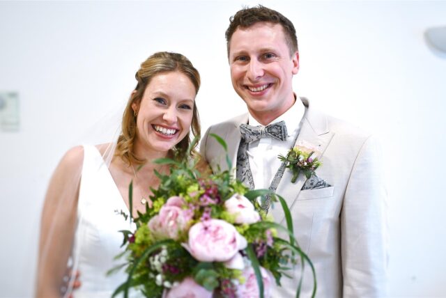 Kira und Harald Scherer am Tag ihrer Hochzeit.