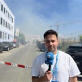 Reporter Martin Bytomski steht vor der Einsatzstelle der Feuerwehr in der südöstlichen Dortmunder Innenstadt.