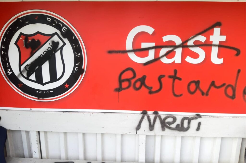 Nazi-Schmierereien auf dem Sportplatz Im Odemsloh.