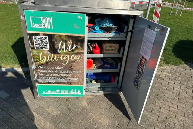 Die beschädigte Sportbox im Freizeitpark Brassert.