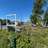 Vier Meter hoch soll der neue Zaun hinter den Müllcontainern an der Herner Straße in Castrop-Rauxel werden.