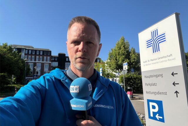 RN-Reporter Tobias Weckenbrock am Rochus-Hospital, dessen Geburtsstation schon am 16.5. und nicht erst Ende Juni geschlossen wird.