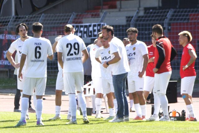 Der Kader der Spvgg. Erkenschwick für kommende Saison wächst. Vom Ligakonkurrenten SV Schermbeck wechselt im Sommer ein zentraler Mittelfeldspieler an den Stimberg.