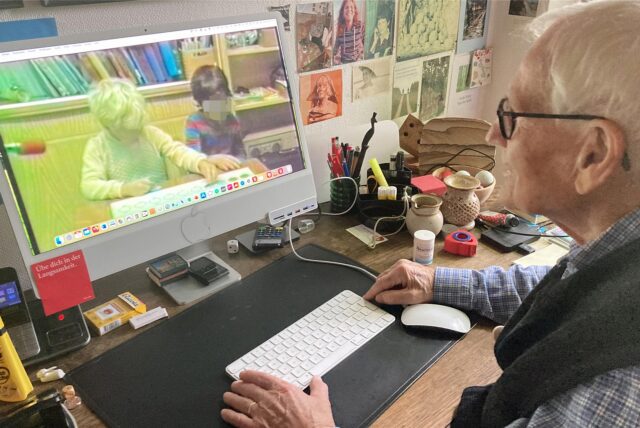 Prof. Dr. Erich Wittmann am Computer