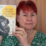 Buchcover „Bei der Laterne woll´n wir stehen“