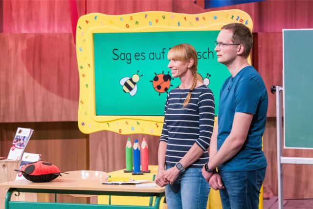 Andrea Gößlinghoff und Matthias Geenen aus Dortmund präsentieren den „Löwen“ eine Lernsoftware, die Kindern hilft, sich selbst zu alphabetisieren. Drei Investoren wollten in das Projekt einsteigen.