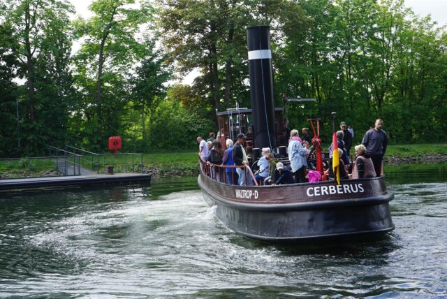 Interessierte Gäste des Schiffshebewerks konnten eine Runde auf dem Dampfschiff Ceberus mitfahren.