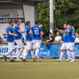 Spieler des VfL Kamen jubeln.